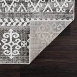 United Weavers Paramount Influential 7'10"x10'6" Oversize Rug