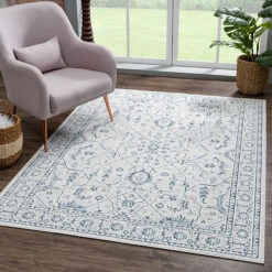 United Weavers Paramount Keystone 1'10"x3' Scatter Rug