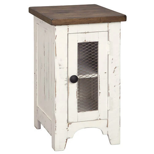 Signature Design By Ashley Wystfield Chairside End Table 4 Signature Design By Ashley Wystfield Chairside End Table - Image 4