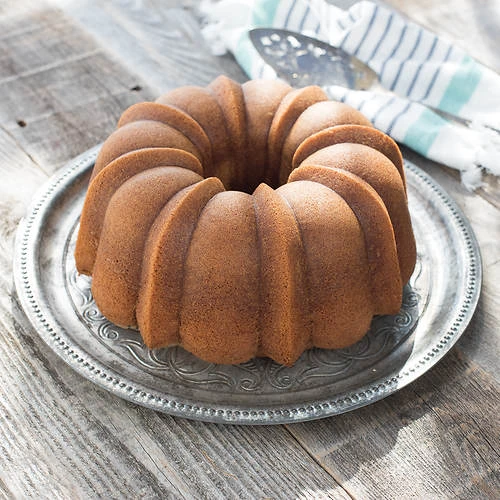 Nordic Ware Anniversary Bundt® Pan 3 Nordic Ware Anniversary Bundt® Pan - Image 3