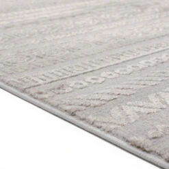 United Weavers Cascades Yamsay 1'11"x3' Scatter Rug -Exquisite Home imageService 699