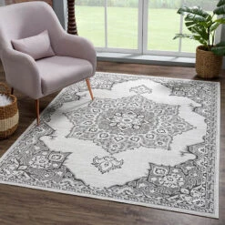 United Weavers Paramount Beauty Icon 5'3"x7'2" Room Size Rug -Exquisite Home imageService 734