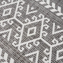 United Weavers Paramount Influential 2'7"x7'2" Runner Rug